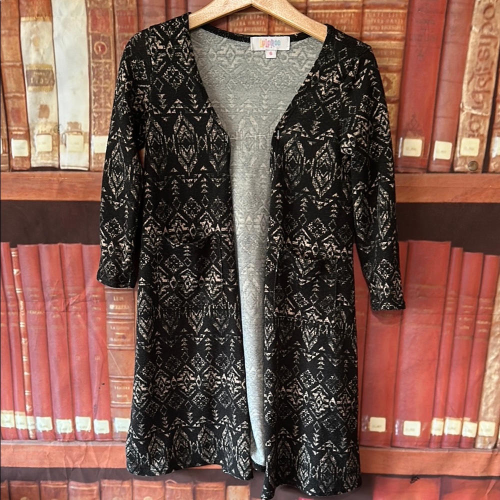 LuLaRoe Sariah Girls Black Gray Geometric Duster Cardigan Size 6